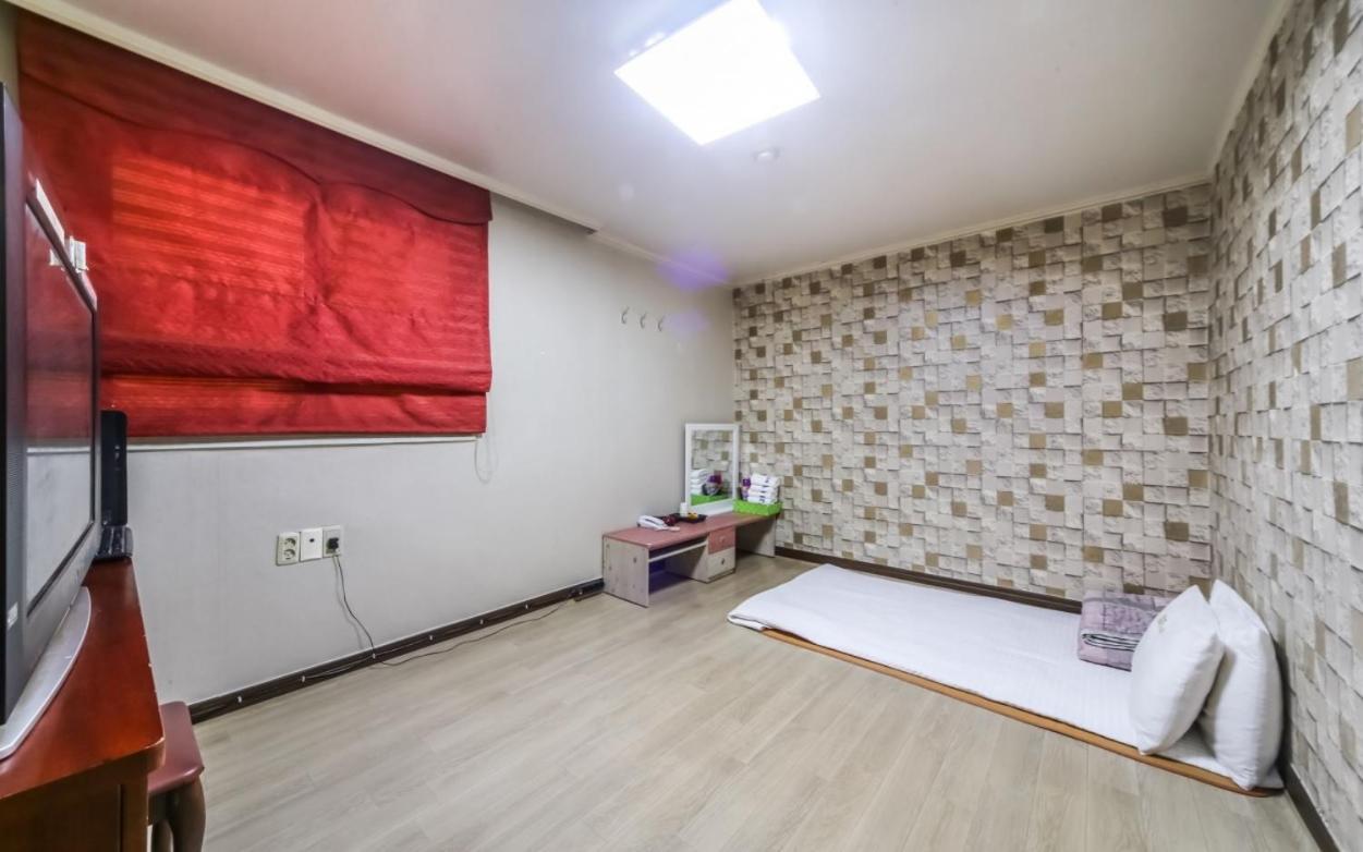 J Motel Gwangalli Пусан Екстер'єр фото